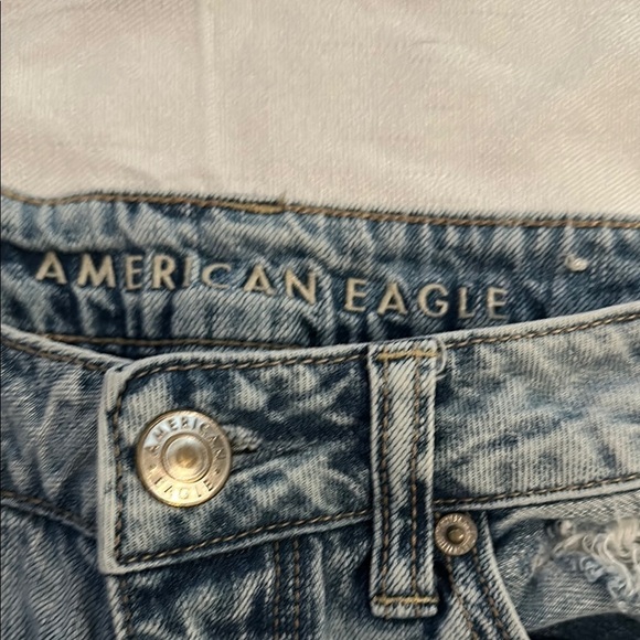 Women's Distressed Blue Jeans with Floral Embroidery - Picture 4 of 6